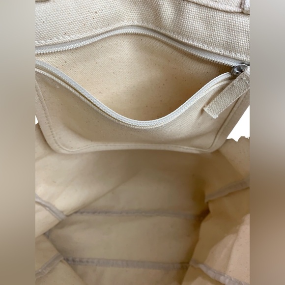 Coach Cream canvas horse & carriage logo hangtag - Picture 8 of 9